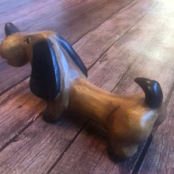 Handcarved Wood Hound Dog Made in Thailand - Picture 4 of 5